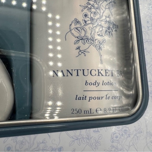 Crabtree & Evelyn Nantucket Briar Bath & Body Set - White - Picture 4 of 6